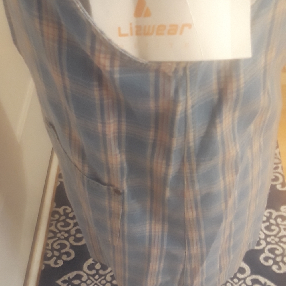 Liz wear.  VINTAGE blue multicolored jumper